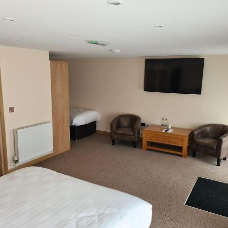 Briars Hall Hotel Burscough ภายนอก รูปภาพ