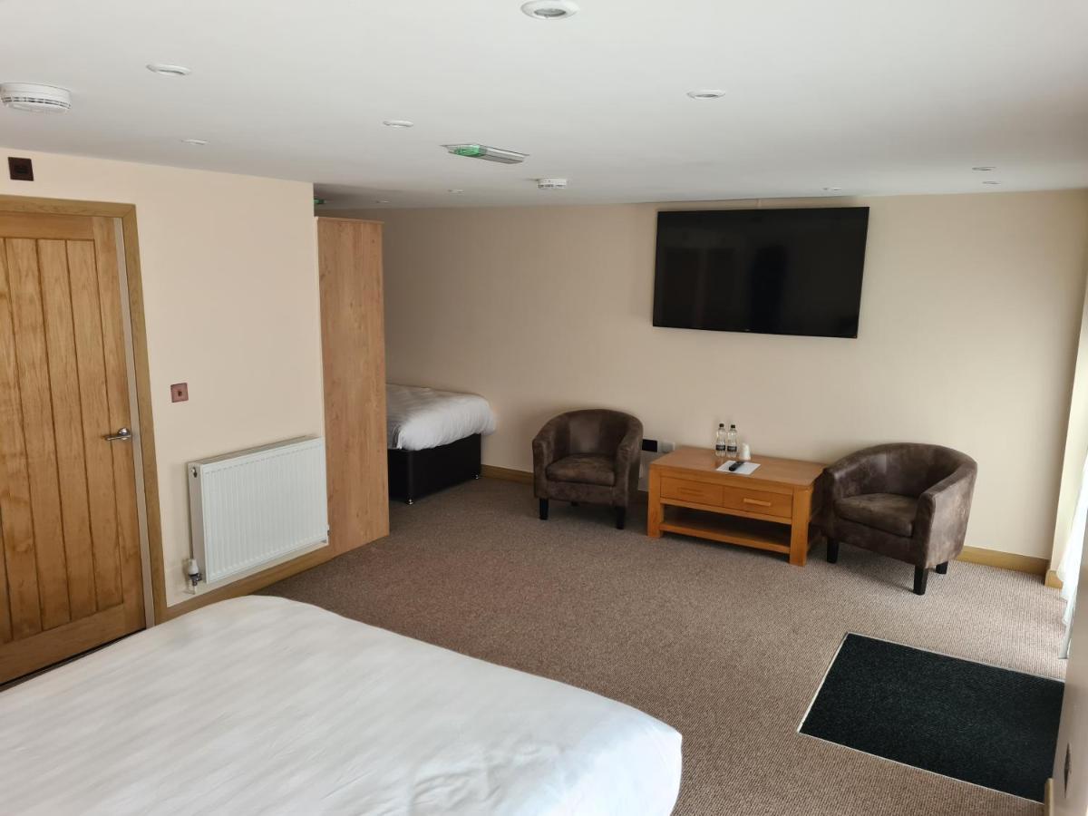 Briars Hall Hotel Burscough ภายนอก รูปภาพ