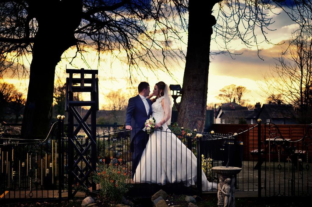 Briars Hall Hotel Burscough ภายนอก รูปภาพ