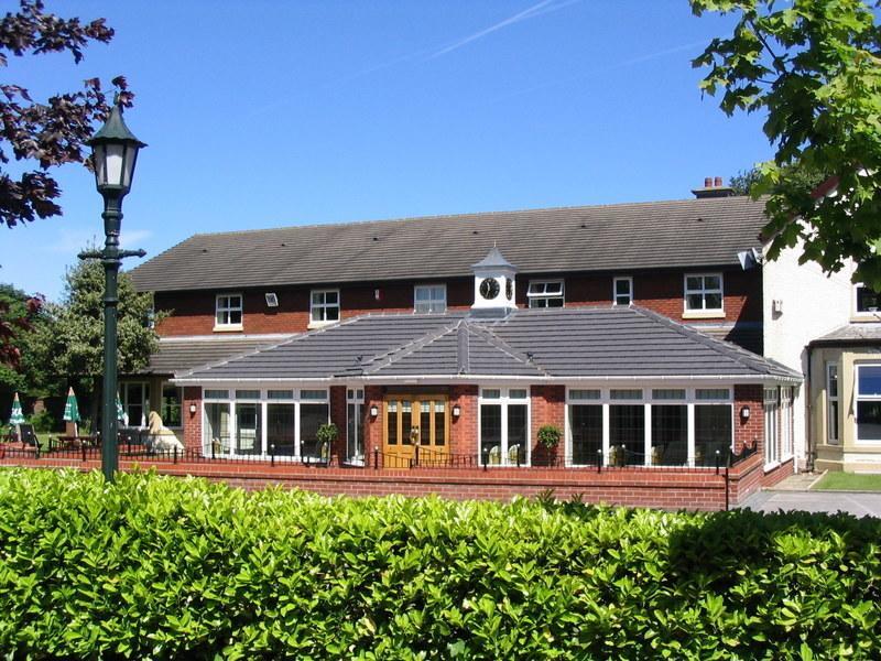 Briars Hall Hotel Burscough ภายนอก รูปภาพ