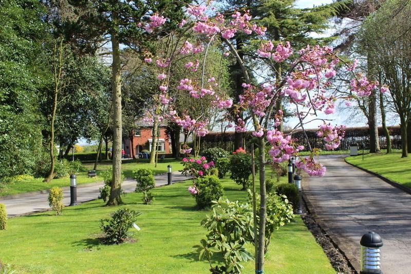 Briars Hall Hotel Burscough ภายนอก รูปภาพ